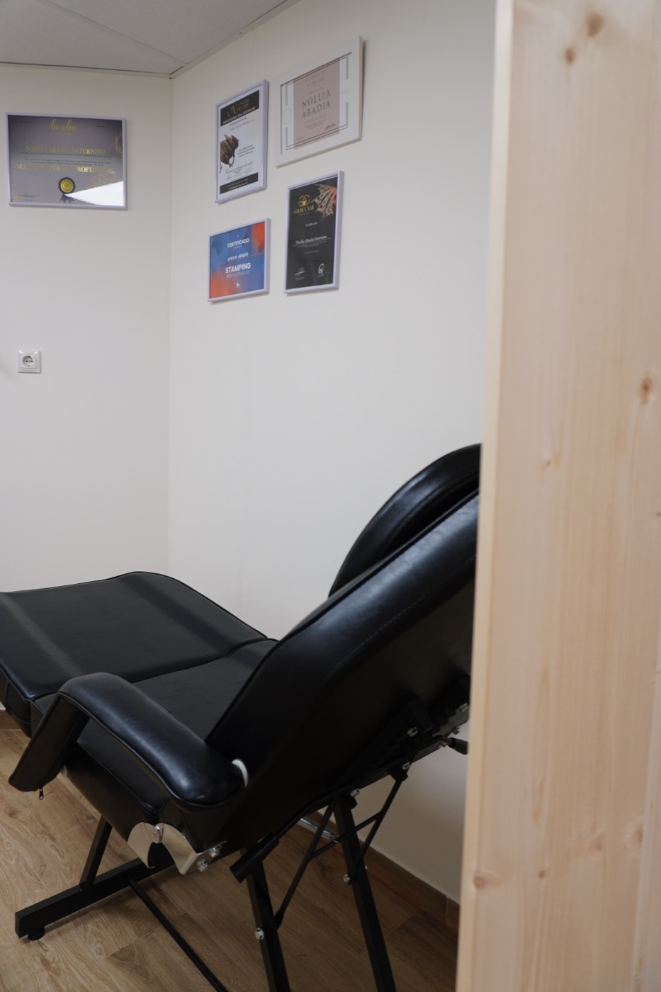 Cabina de estética con certificados profesionales